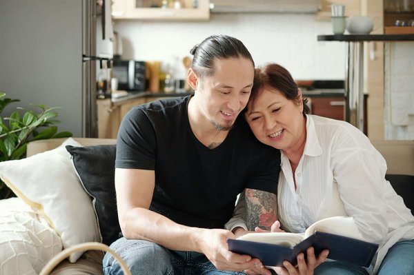 Conseils clés pour un album photo intime réussi